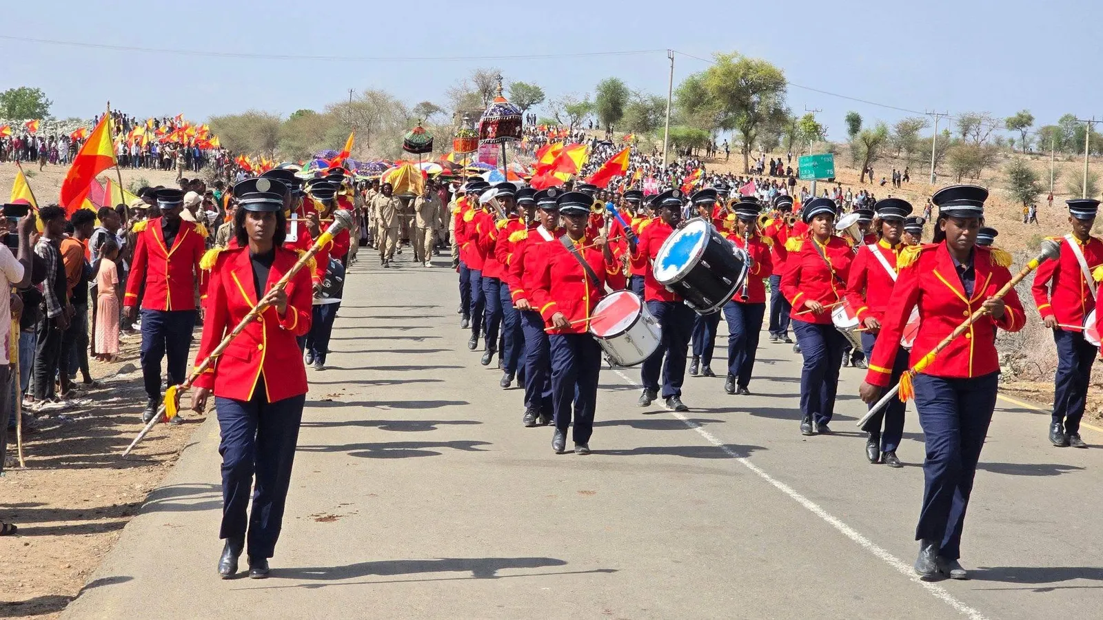 ስነ ስርዓት ምዕራፍ ኣስካሬን ጀጋኑ ስውኣት ናብ መቓብር ሓርበኛታት ኣብ ወረዳ ኣስገደ ጣብያ ደደቢት